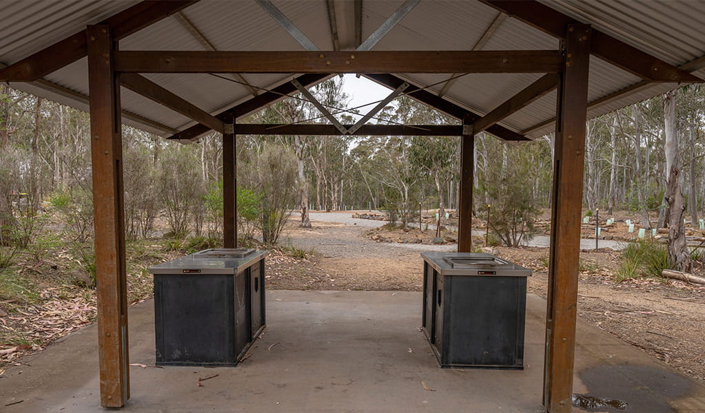 The barbecue facilities under shelter at Bungonia campground. Photo: John Spencer/DCCEEW &copy; DCCEEW