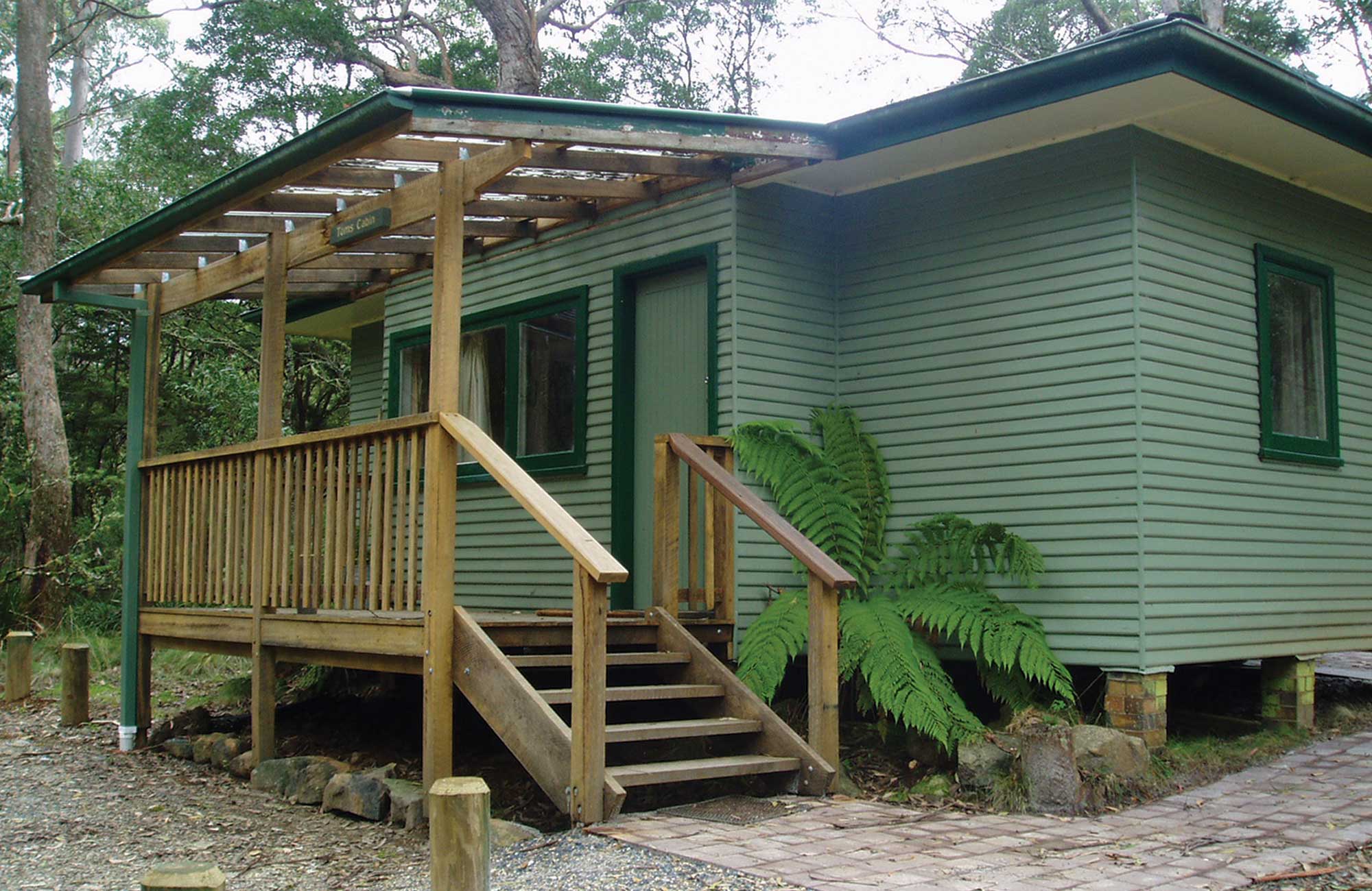 Toms Cabin Nsw National Parks